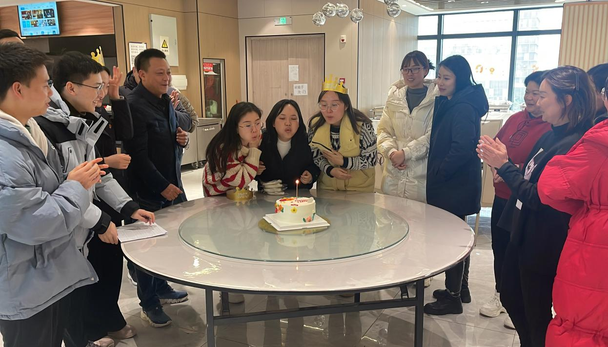 65854e6ac977d.png 65854e6ac977d.png